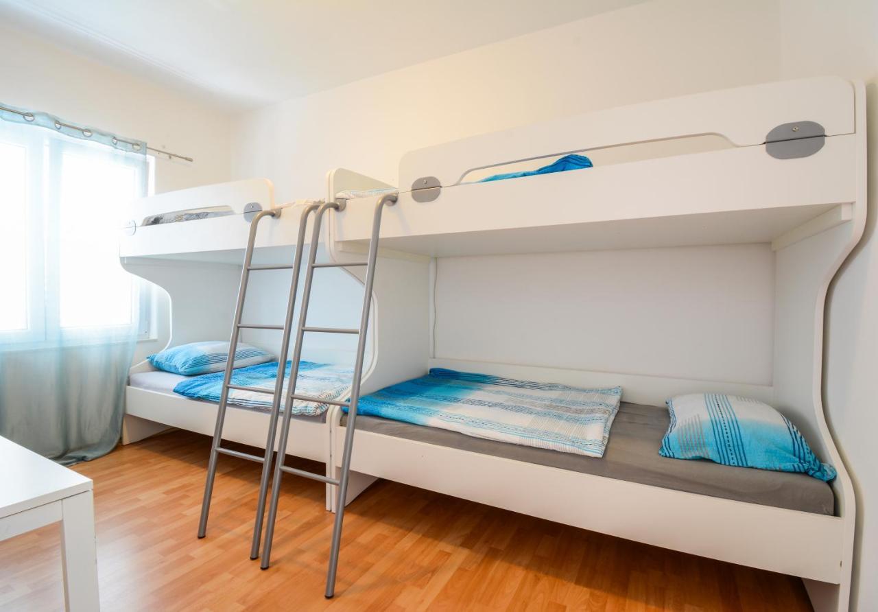 Apartment Guest House Leo Zara Esterno foto