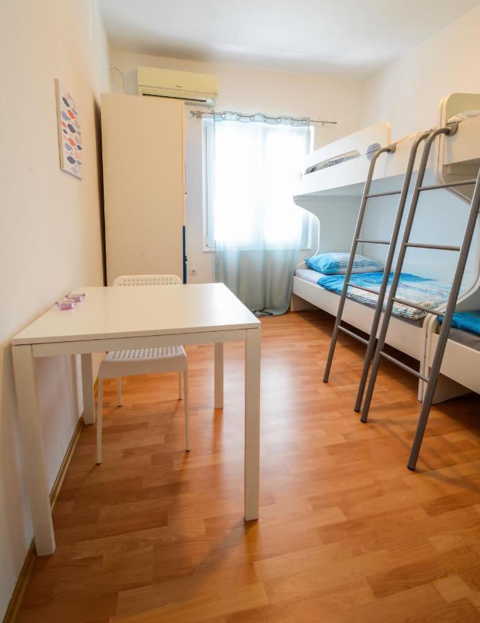 Apartment Guest House Leo Zara Esterno foto