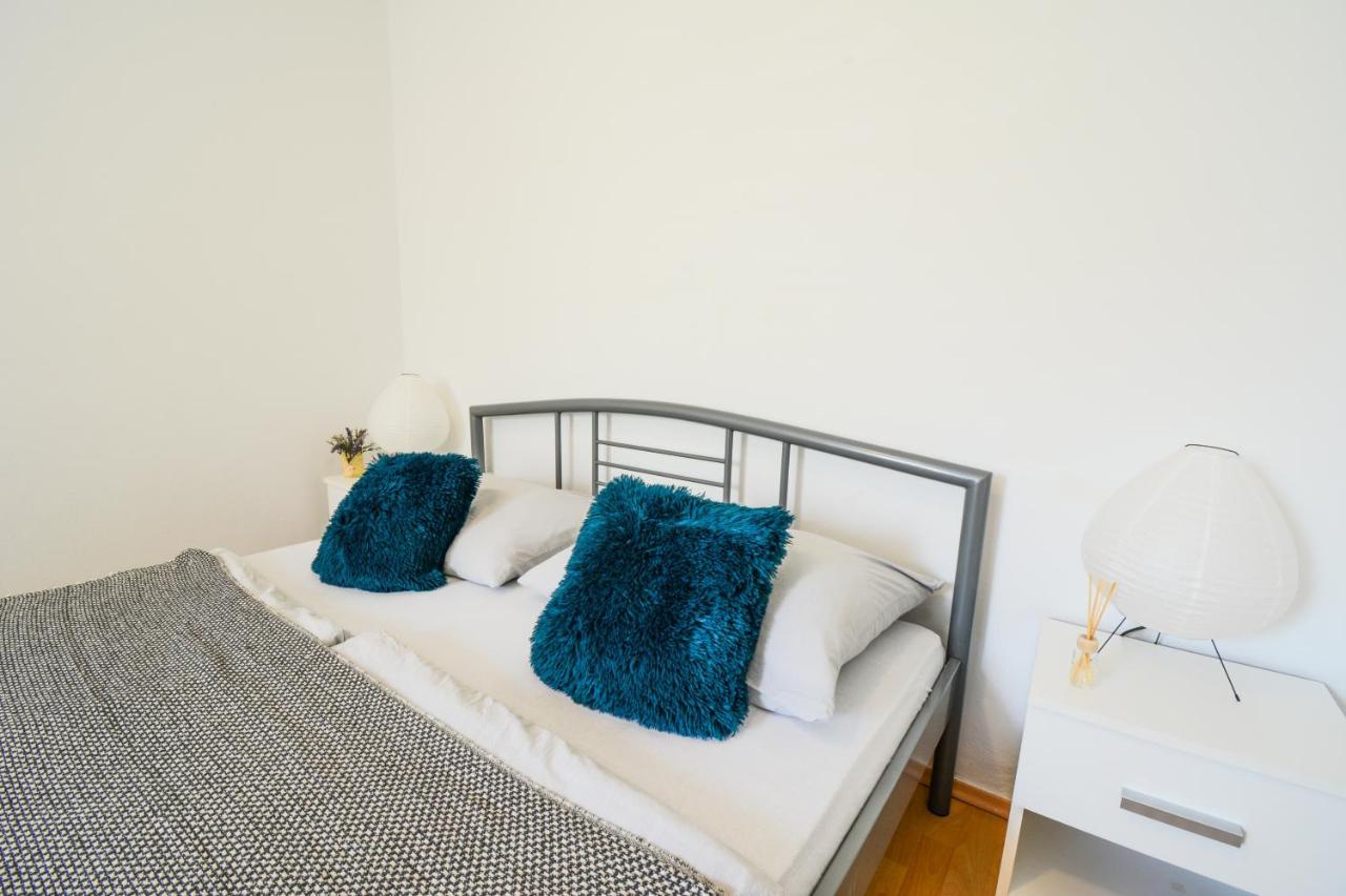 Apartment Guest House Leo Zara Esterno foto
